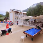 Karbel ホテル