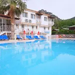 Hotel Karbel 2*