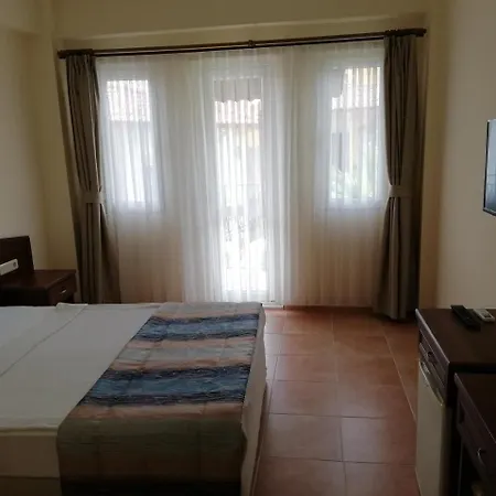 Karbel מלון 2*